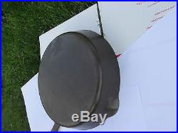 #10 Griswold pan small logo cast iron skillet, manufactured between 1940 and 1