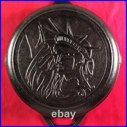 10 Inch Lodge Statue of Liberty Cast Iron Frying Pan Skillet Very Rare 10