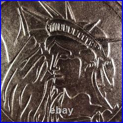 10 Inch Lodge Statue of Liberty Cast Iron Frying Pan Skillet Very Rare 10