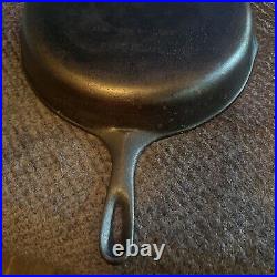 11 & 3/4 inch Wagner Ware No. 10 Cast Iron Vintage Nice