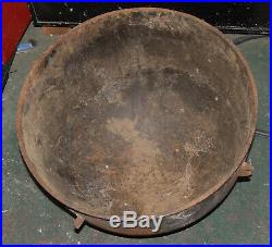 1700's Large Vintage Cast Iron 3 Footed 20 Cowboy Cauldron Cooking Pot Kettle