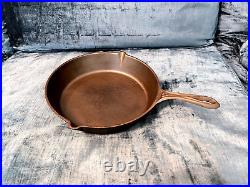 1800's Gate Mark No. 8 Cast Iron Skillet with Fancy Handle