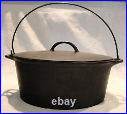 1915 Cast Iron Wagner Sidney 0 No. 8 Dutch Oven With A Flat LID Stamped 8