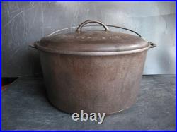 1920s GRISWOLD #13 BASTER DUTCH OVEN w LID TITE-TOP Cast Iron / Slant Logo RARE