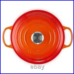 4.5 QT Le Creuset Enameled Cast Iron Signature Round Dutch Oven Brand New in Box