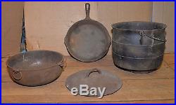 4 cast iron pan pot cauldron Griswold large and small logo antique collectible