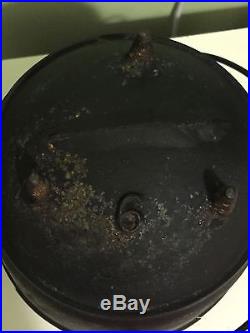 #6 Cast Iron Bean Pot Kettle Cracked Gatemarked 8 3/4 Outside Diam. 7 1/4 tall