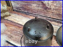 # 7 Cast Iron 3 Leg Bean Pot Cowboy Kettle With Gate Mark With Lid