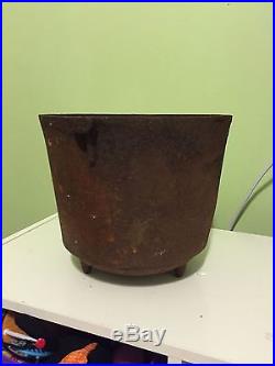 #7 Cast Iron Bean Pot Kettle 8 3/4 Outside Diam. 7 1/2 tall