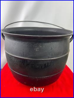 #9 1800s Cast Iron Bean Pot Gypsy Kettle 3 Leg Cowboy Cauldron Gate Mark Ring