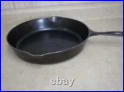 #9 Griswold Cast Iron Skillet 11 Frying Pan 710-h Large Slant Logo Heat Ring