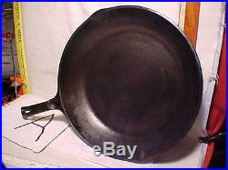 (a) Super Rare 11 #1390 Cast Iron Wagner Ware Sidney O Chef Skillet Xmas Gift