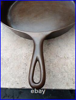 ANTIQUE WAGNER #11 CAST IRON SKILLET 1800's ARC LOGO HEAT RING (N)