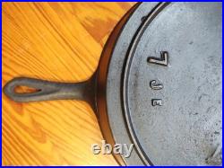 Antique 1800's #7 Cast Iron Skillet Semi Fancy Handle Gate Marked / Initials