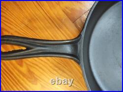 Antique 1800's #7 Cast Iron Skillet Semi Fancy Handle Gate Marked / Initials