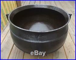 Antique Cast Iron 18 Gal 61 Lb 3 Foot Baltimore Campfire Gypsy Kettle Cauldron