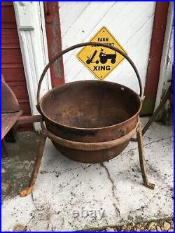 Antique Cast Iron 22 3-leg Cauldron Pot with Handle With 3 Leg Stand