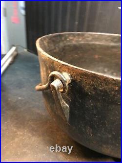 Antique Cast Iron 3 Leg Kettle Cauldron Bean Pot Ribbed Handle Gate Mark 13in