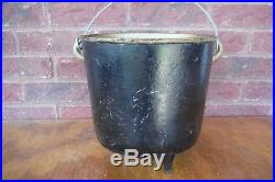 Antique Cast Iron #7 Size Bean Pot 9 OD 8 13/16 ID