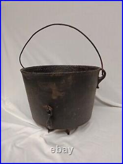 Antique Cast Iron Bean Pot 3 Legged Kettle Cauldron Cowboy Cookware