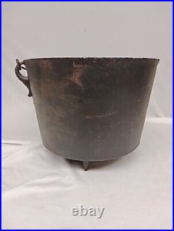 Antique Cast Iron Bean Pot 3 Legged Kettle Cauldron Cowboy Cookware