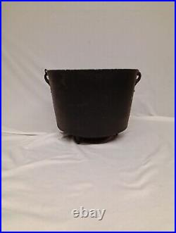 Antique Cast Iron Bean Pot 3 Legged Kettle Cauldron Cowboy Cookware