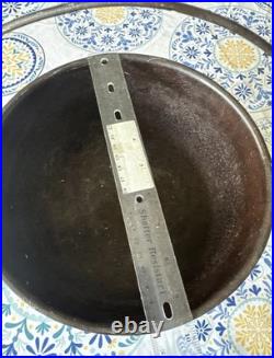 Antique Cast Iron Cauldron, 3-footed bean pot kettle cauldron