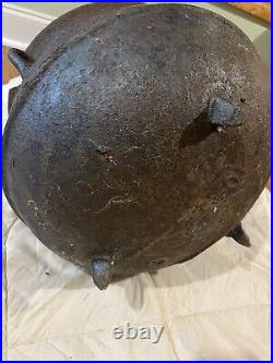 Antique Cast Iron Cauldron Pot Cowboy Campfire Kettle Flower Pot 1800s Rare