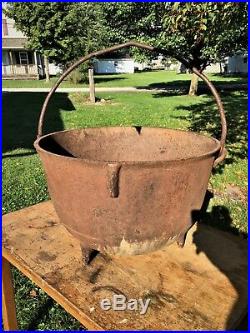 Antique Cast Iron Kettle 20 Gallon Cauldron Rendering Cowboy Bean Pot Gatemarked