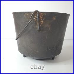 Antique Cast Iron No. 8 T Pot Cowboy Kettle 3 Leg Footed 10 Wide 8 Vintage