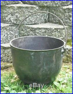 Antique Cast Iron Pot Cauldron Stamped LA 7 with Gate Mark 3 legs Very Old