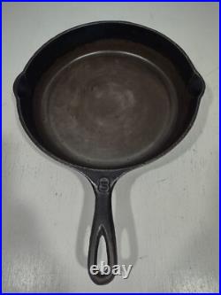 Antique Cast Iron Skillet Outer Fire Ring 10.5D #8 Handle Marked BR on Bottom