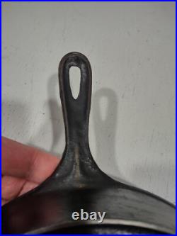 Antique Cast Iron Skillet Outer Fire Ring 10.5D #8 Handle Marked BR on Bottom