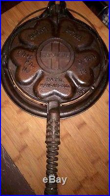 Antique GRISWOLD Cast Iron Waffle MakerHeart & Star