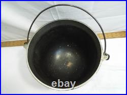 Antique Griswold 8 Plated Cast Iron Gypsy Kettle Bean Pot 3 Foot Footed withBail