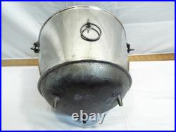 Antique Griswold 8 Plated Cast Iron Gypsy Kettle Bean Pot 3 Foot Footed withBail Antique Griswold 8 Plated Cast Iron Gypsy Kettle Bean Pot 3 Foot Footed withBail