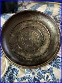 Antique Griswold Cast Iron Pot Cauldron 3 Legged Pot & LID #8 (1920)