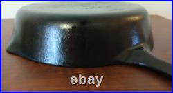 Antique Griswold No. 6 Cast Iron Skillet 699B 9
