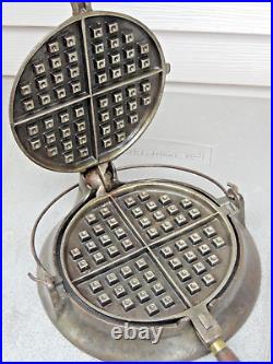 Antique July 26, 1892 Wagner Sidney O Cast Iron No. 7 & 8, Low Base Waffle Maker