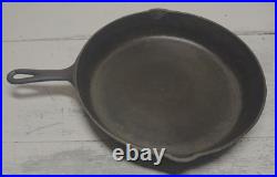 Antique Large Well Seasoned #10 Cast Iron Skillet Fry Pan No Notch Heat Ring