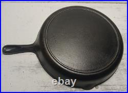 Antique Large Well Seasoned #10 Cast Iron Skillet Fry Pan No Notch Heat Ring