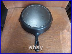 Antique Lodge Cast Iron Skillet No 9 Arc Logo Molder Mark C Single Notch CLEAN