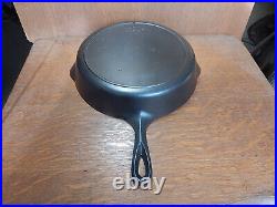 Antique Lodge Cast Iron Skillet No 9 Arc Logo Molder Mark C Single Notch CLEAN