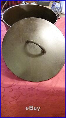 Antique Pre-Griswold ERIE #10 Dutch Oven w Lid Heat ring Bail handle Restored