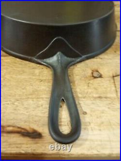 Antique Pre Griswold ERIE #8 Cast Iron Skillet Heat Ring Maker Mark Rare