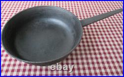 Antique Spider Skillet Ca 1790-1810 Cast Iron, Tapered Handle, Stub Feet, 9-1/8