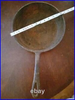 Antique Vintage Cast Iron Skillet Outdoor Fire Frying Pan Spider Legged 12 x 3