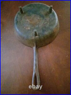 Antique Vintage Cast Iron Skillet Outdoor Fire Frying Pan Spider Legged 12 x 3