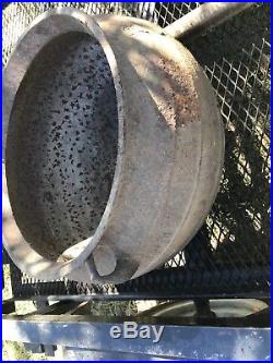 Antique Vintage Large Cast Iron Cauldron Pot Yard Kettle 15Gallon