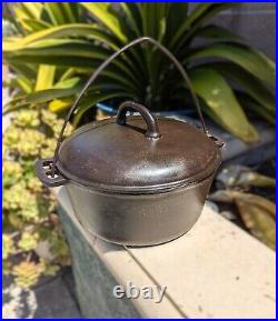 Antique WAPAK Cast Iron Dutch Oven Block Logo #7 with Lid 9 Diam withBail 1903-10